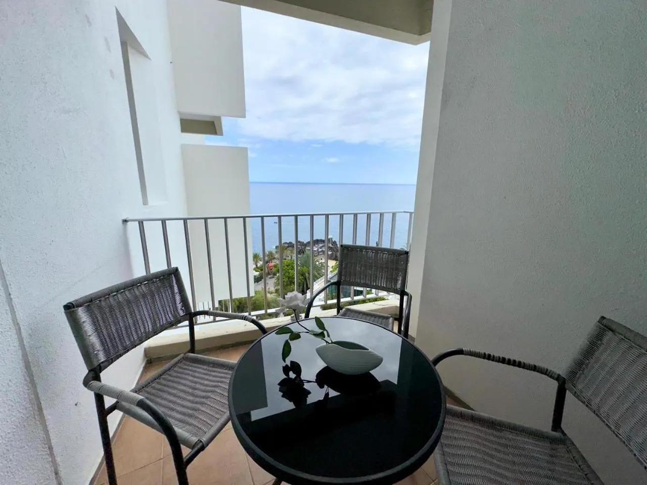 Apartamentos Do Mar Funchal Portugal